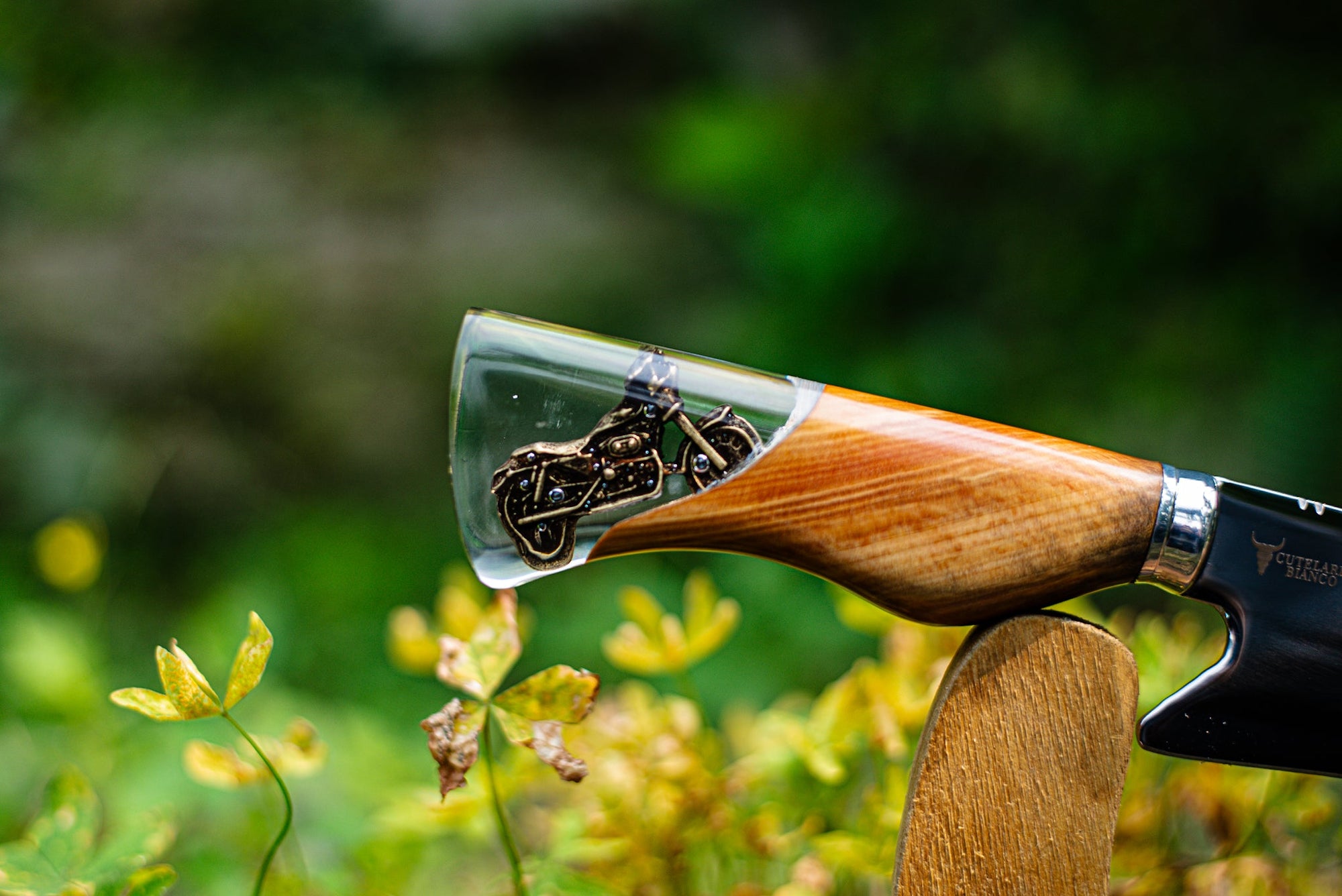 Faca Artesanal modelo Motociclista Premium Forjada - Especial para Churrasco e Culinária